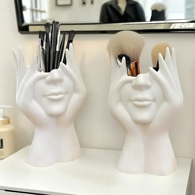 Creative Human Body Art Styling Office Supplies Desktop Multifunctional Storage Pen Holder Makeup Brush Holder Decoration